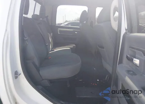 2016 Ram 1500 Big Horn z USA, uszkodzony, nr VIN 3C6RR6LT6GG337761